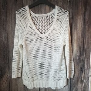 Ambercrombie & Fitch womans sweater Medium cream i